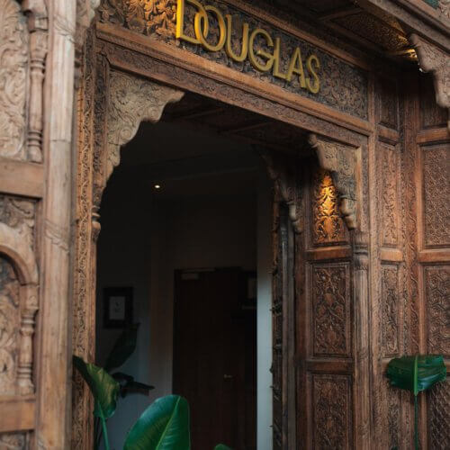 Douglas1